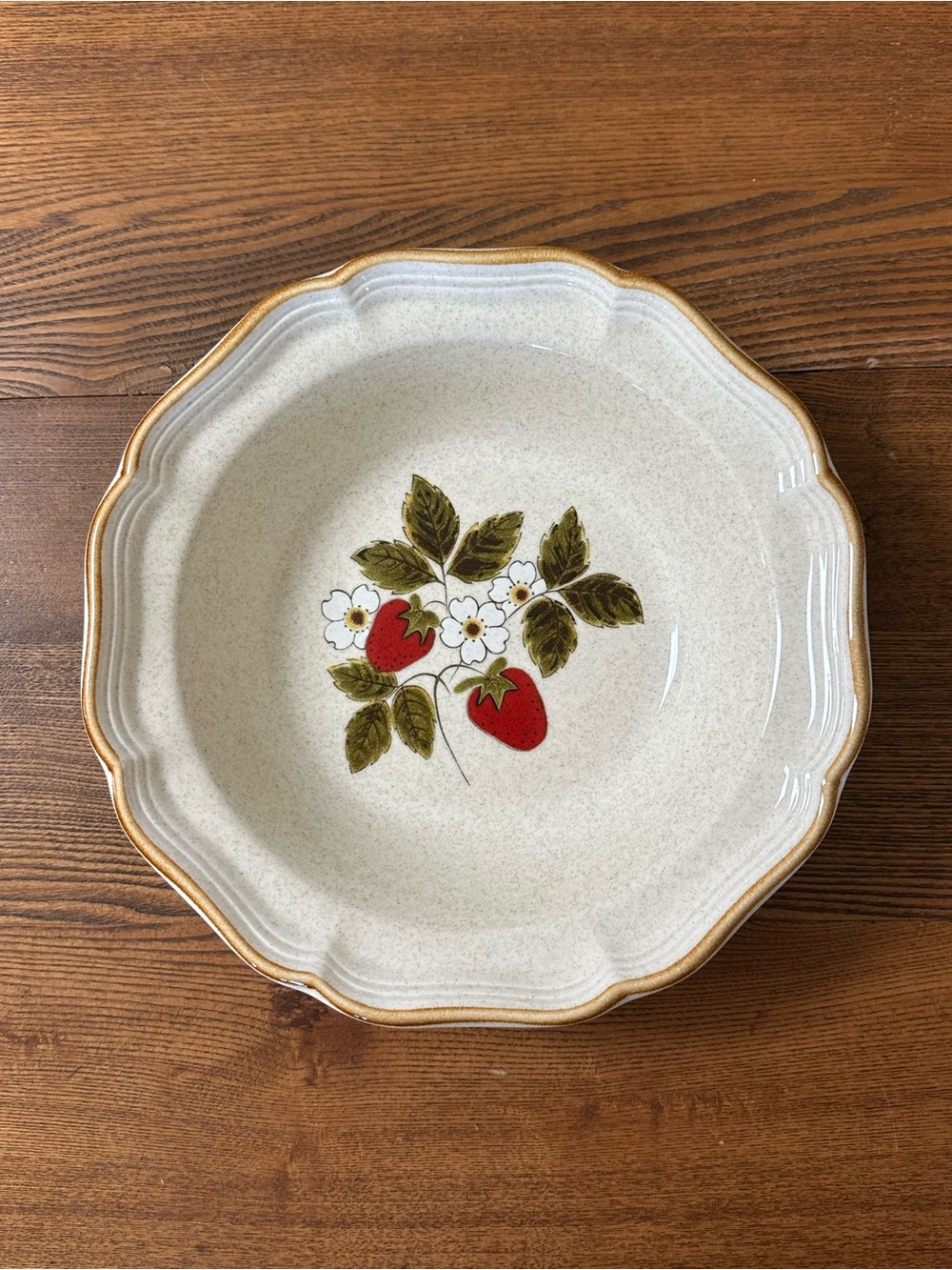 Vintage Mikasa Strawberry Festival speckled stoneware serving vegetable bowl